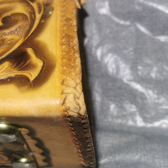 Leather Embossed purse Brown Made in Mexico. Flawed - Picture 9 of 16